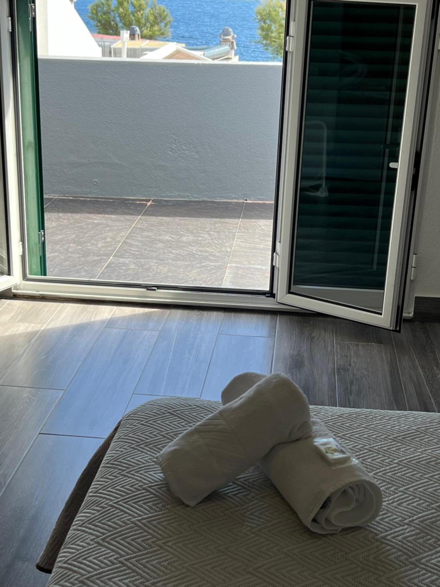 Casa A 2 Minutos A Pe De Piscina Natural Ponta Delgada  Bagian luar foto