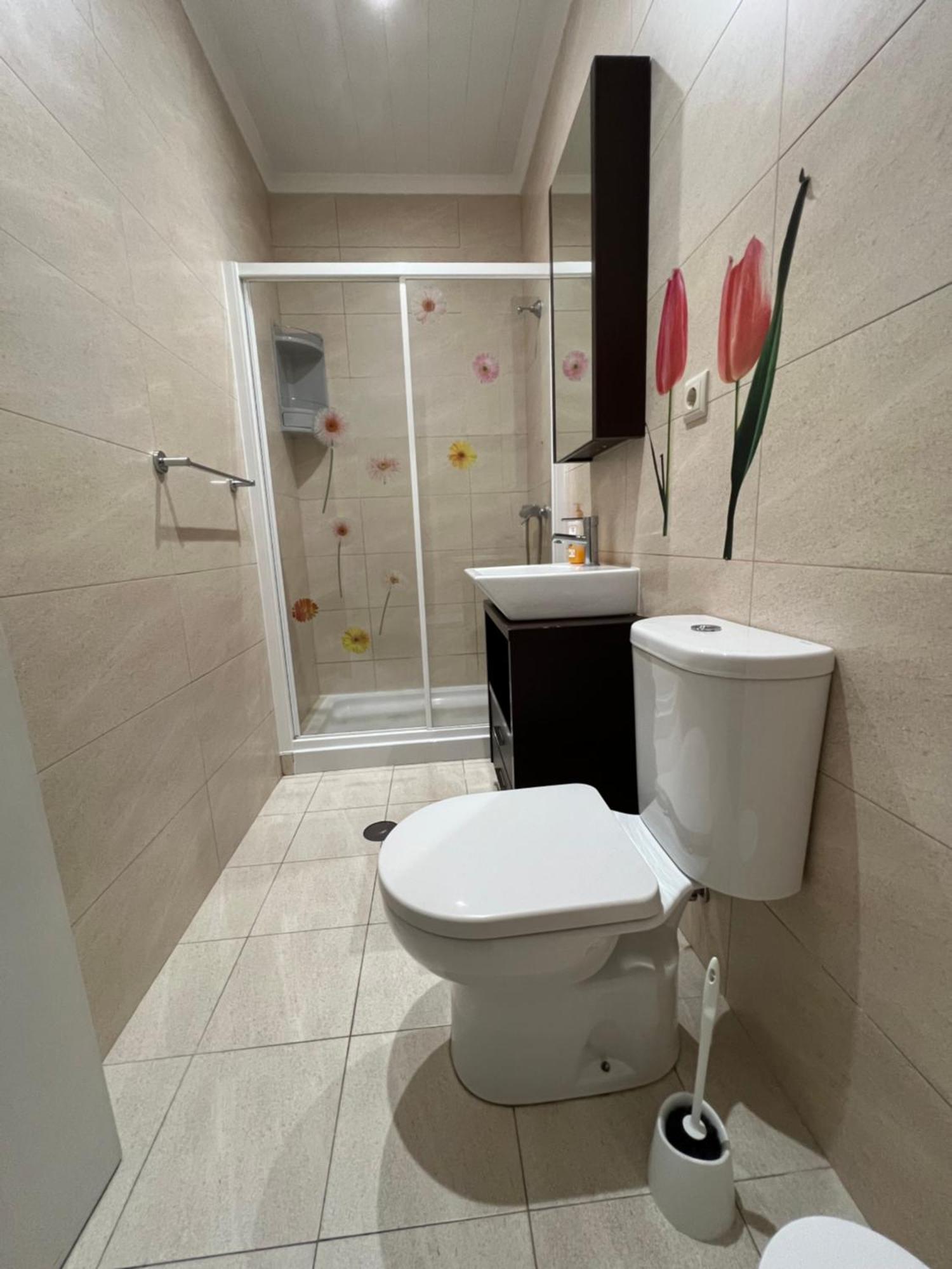 Casa A 2 Minutos A Pe De Piscina Natural Ponta Delgada  Bagian luar foto