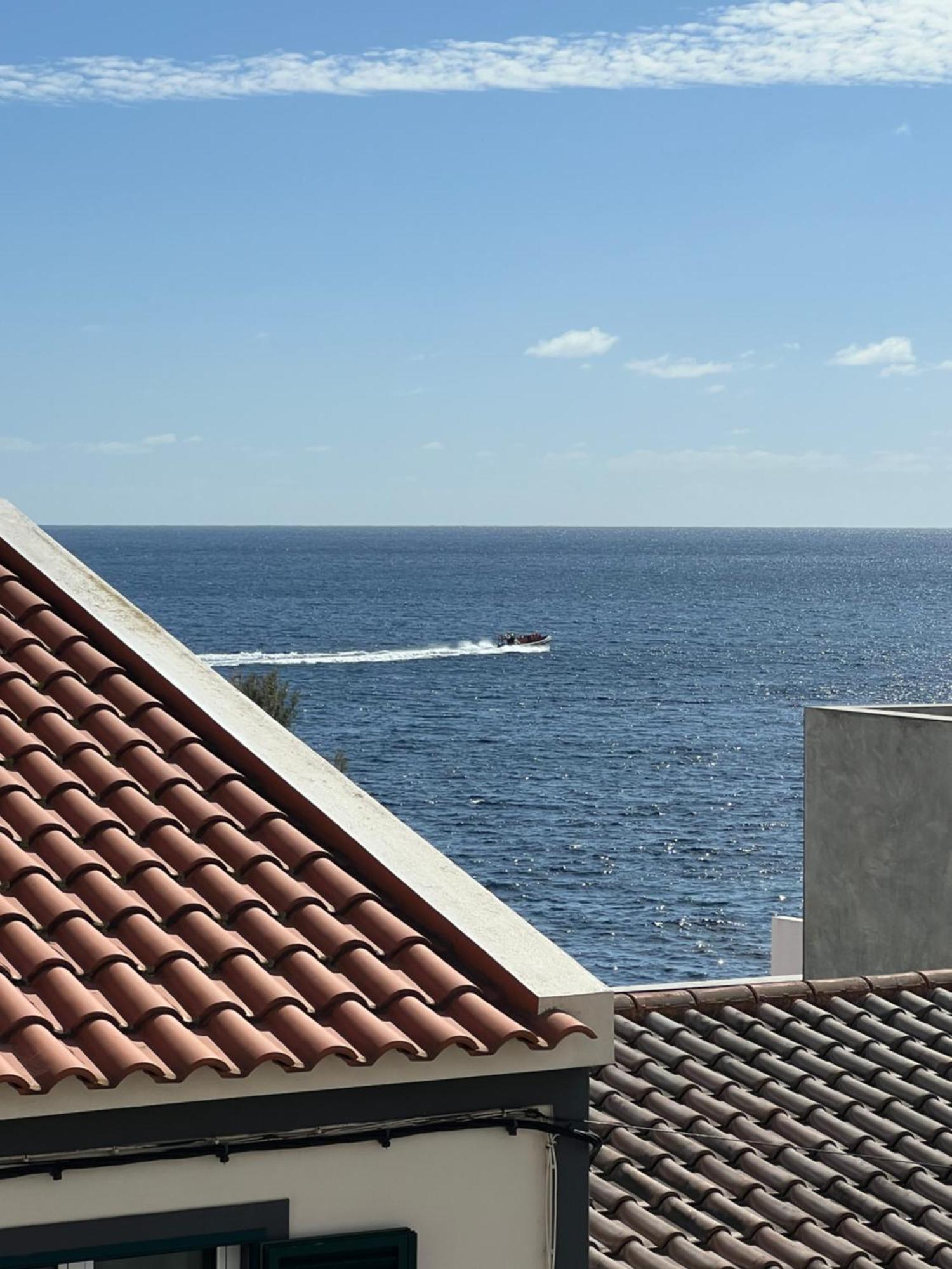 Casa A 2 Minutos A Pe De Piscina Natural Ponta Delgada  Bagian luar foto
